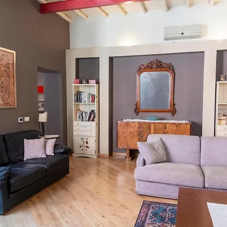 Rione Monti 2 Bedrooms 2 Bathrooms Apartament