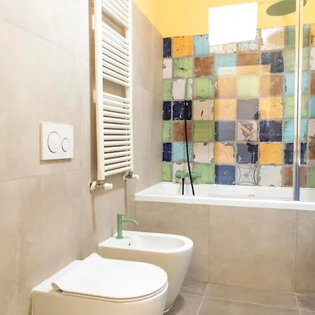 Apartament Rione Monti 2 Bedrooms 2 Bathrooms *