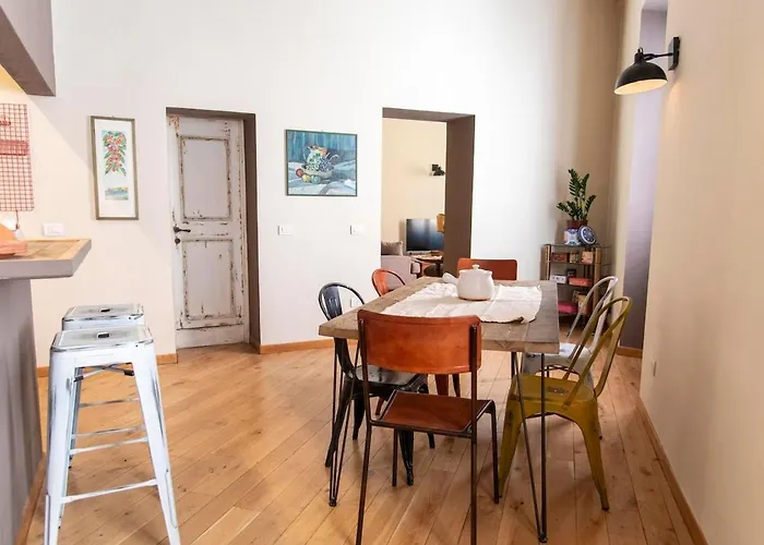 Appartamento Rione Monti 2 Bedrooms 2 Bathrooms