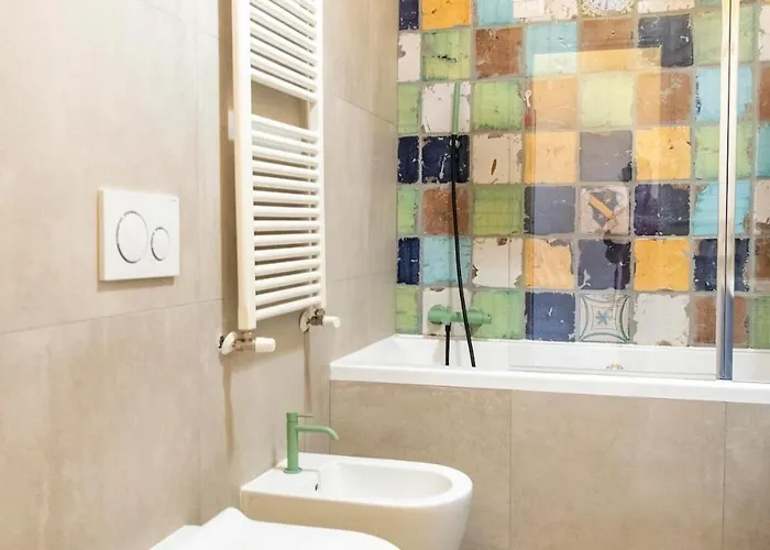 Appartamento Rione Monti 2 Bedrooms 2 Bathrooms *